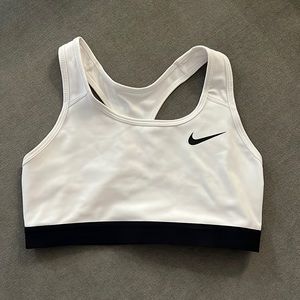 Nike Dri-FIT Swoosh Sports Bra